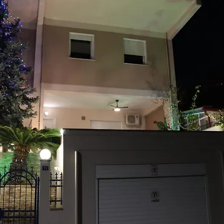 Lovely With Beautiful Garden