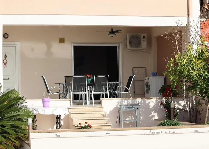 Lovely With Beautiful Garden